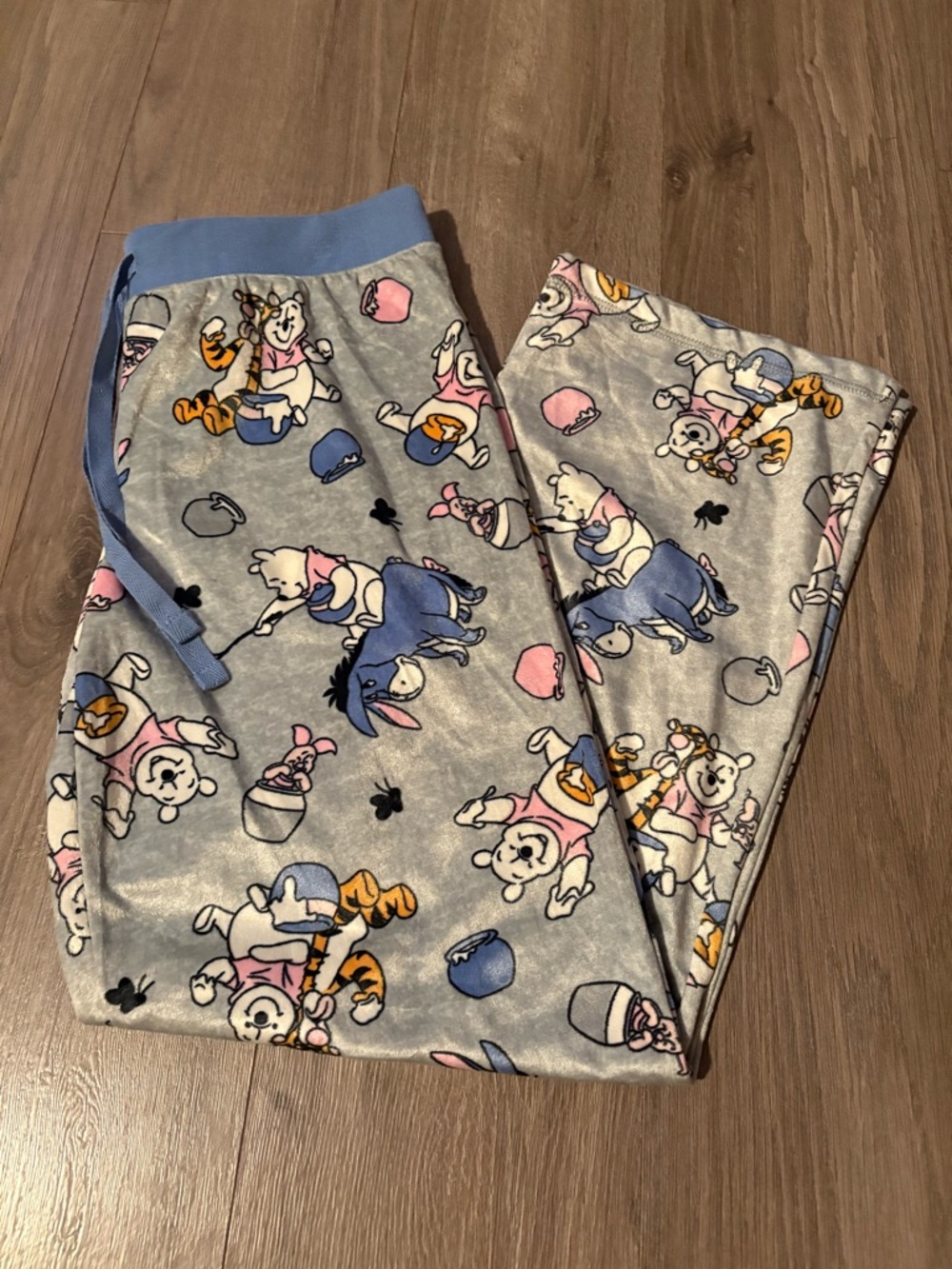 Women’s Grey Winnie the Pooh & Friends Pajama Pants - Blue Accents size medium
